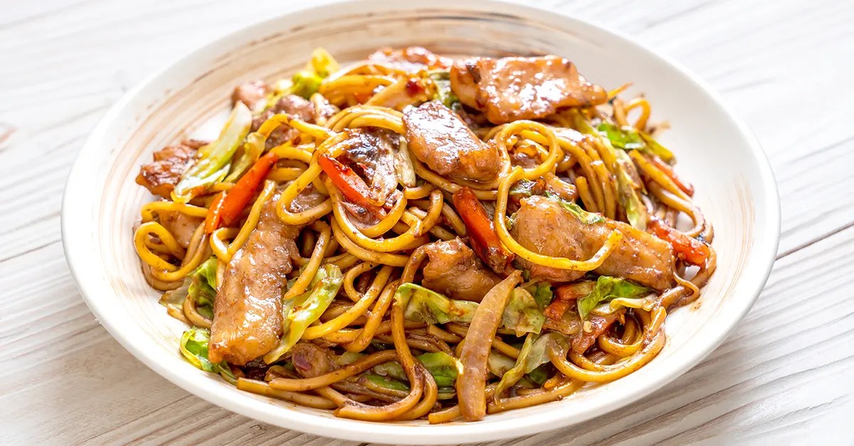 Yakisoba O que é, história e receita do famoso prato japonês
