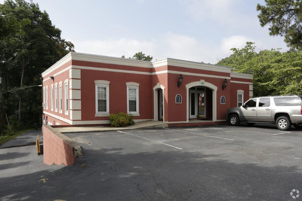 Coldwell Banker Commercial Caine Greenville and Spartanburg Brokers Represent Local Real Estate