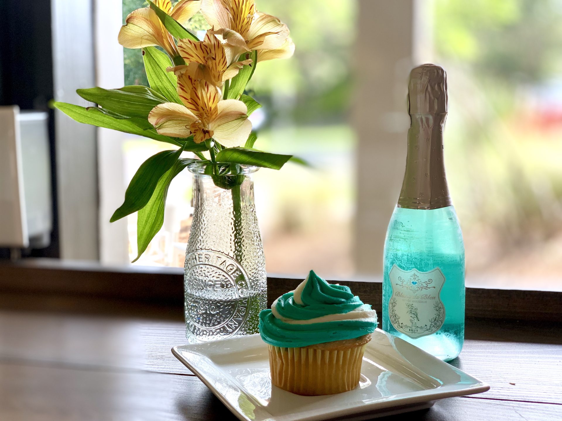 Now Open! Carolina Coffee and Crumbs Coligny Plaza