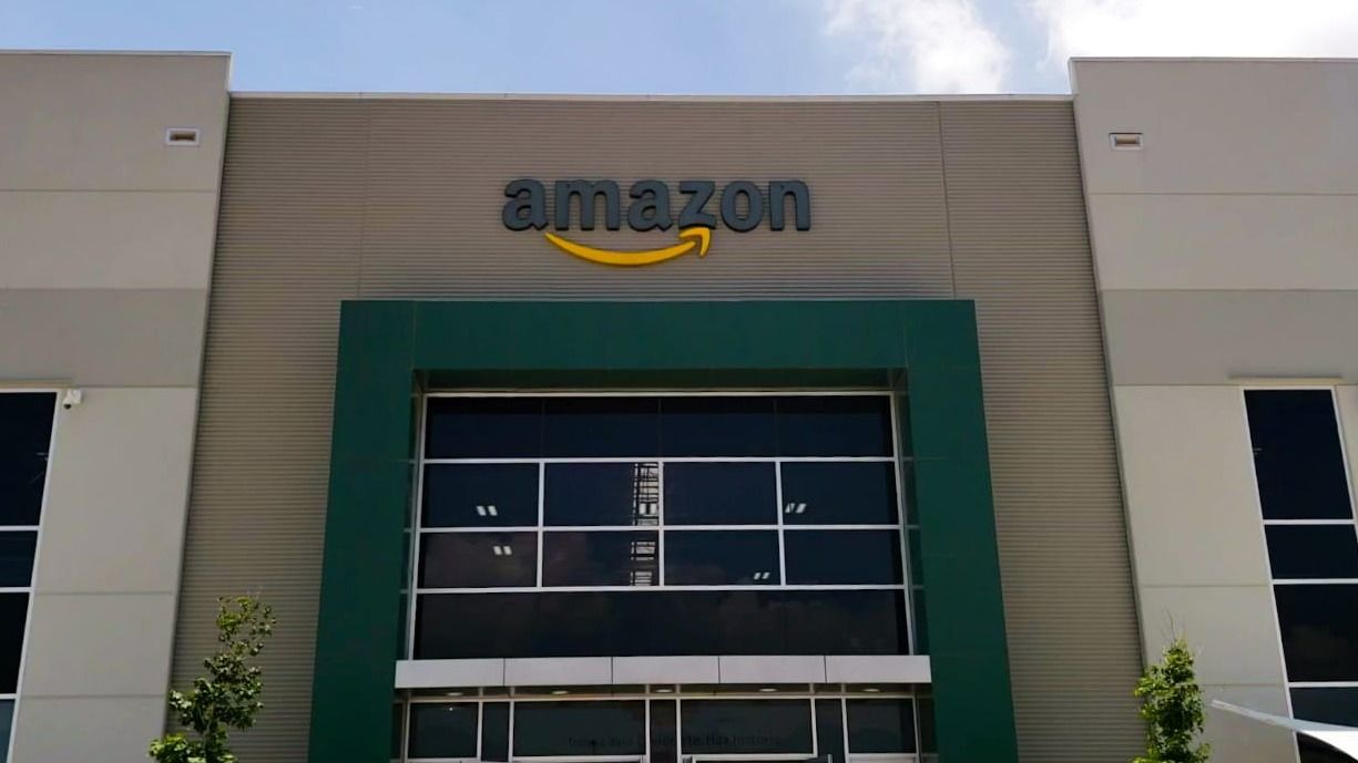 Amazon inaugura su centro de distribución más grande de Latinoamérica