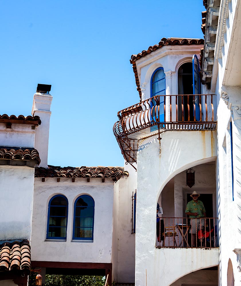 Cielito Lindo Apartment Building The online home of Colin Frangos