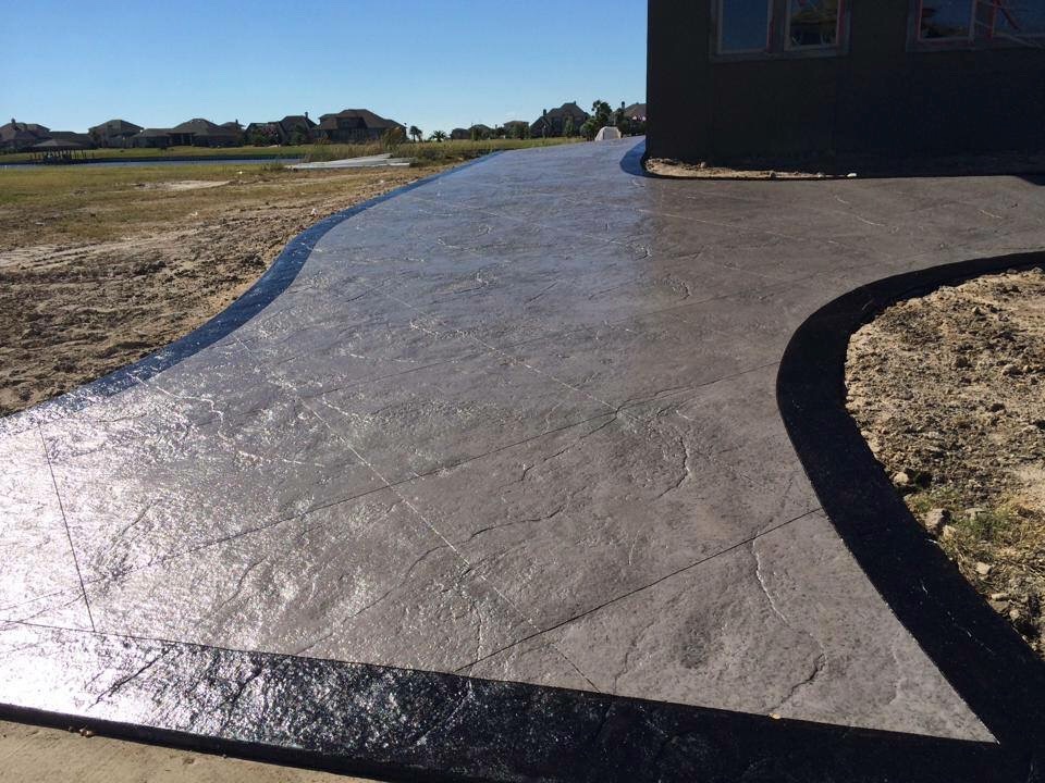 Driveways Stamped Coliseum Concrete & Interlock