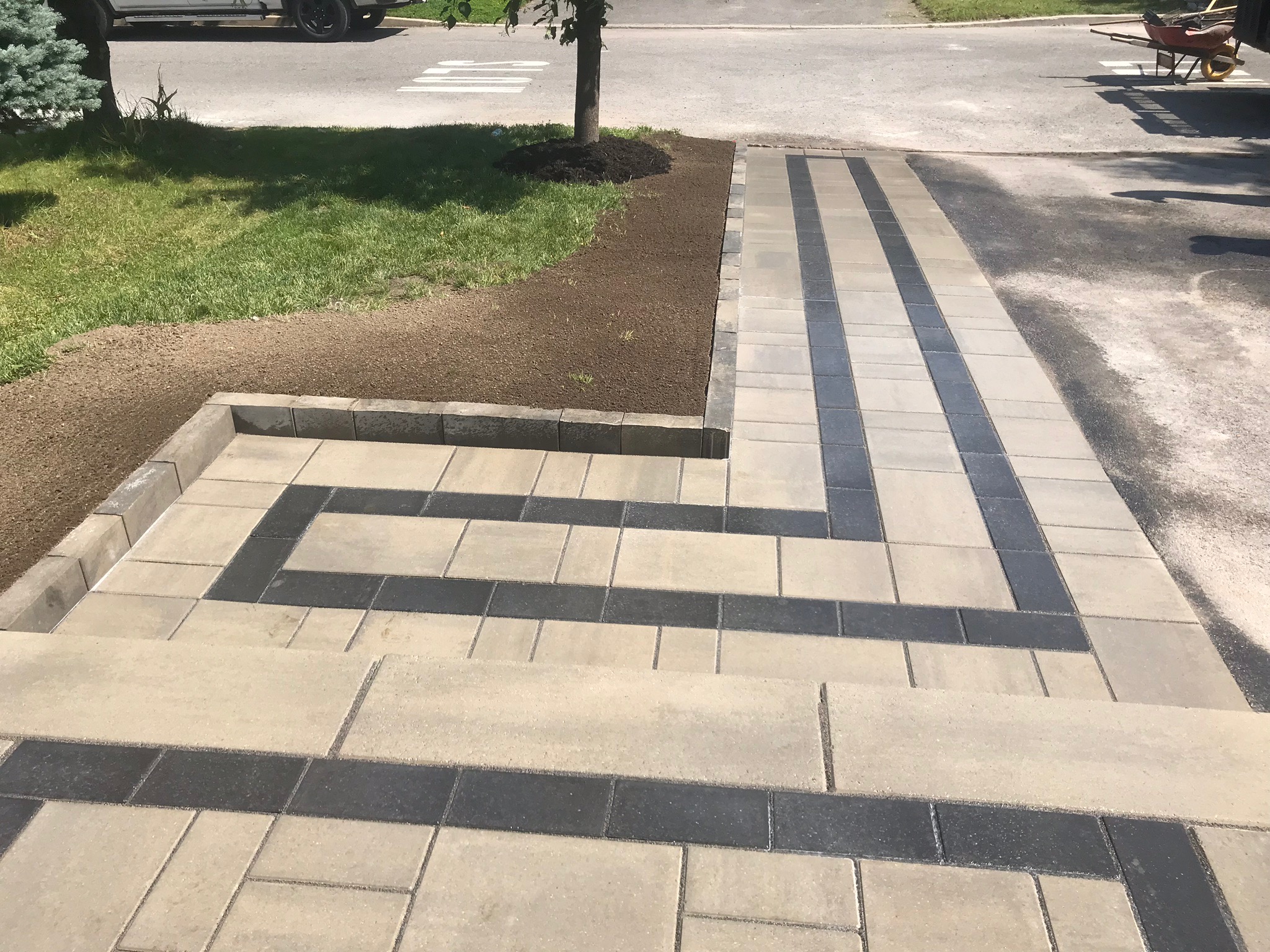 Driveways Interlock Coliseum Concrete & Interlock