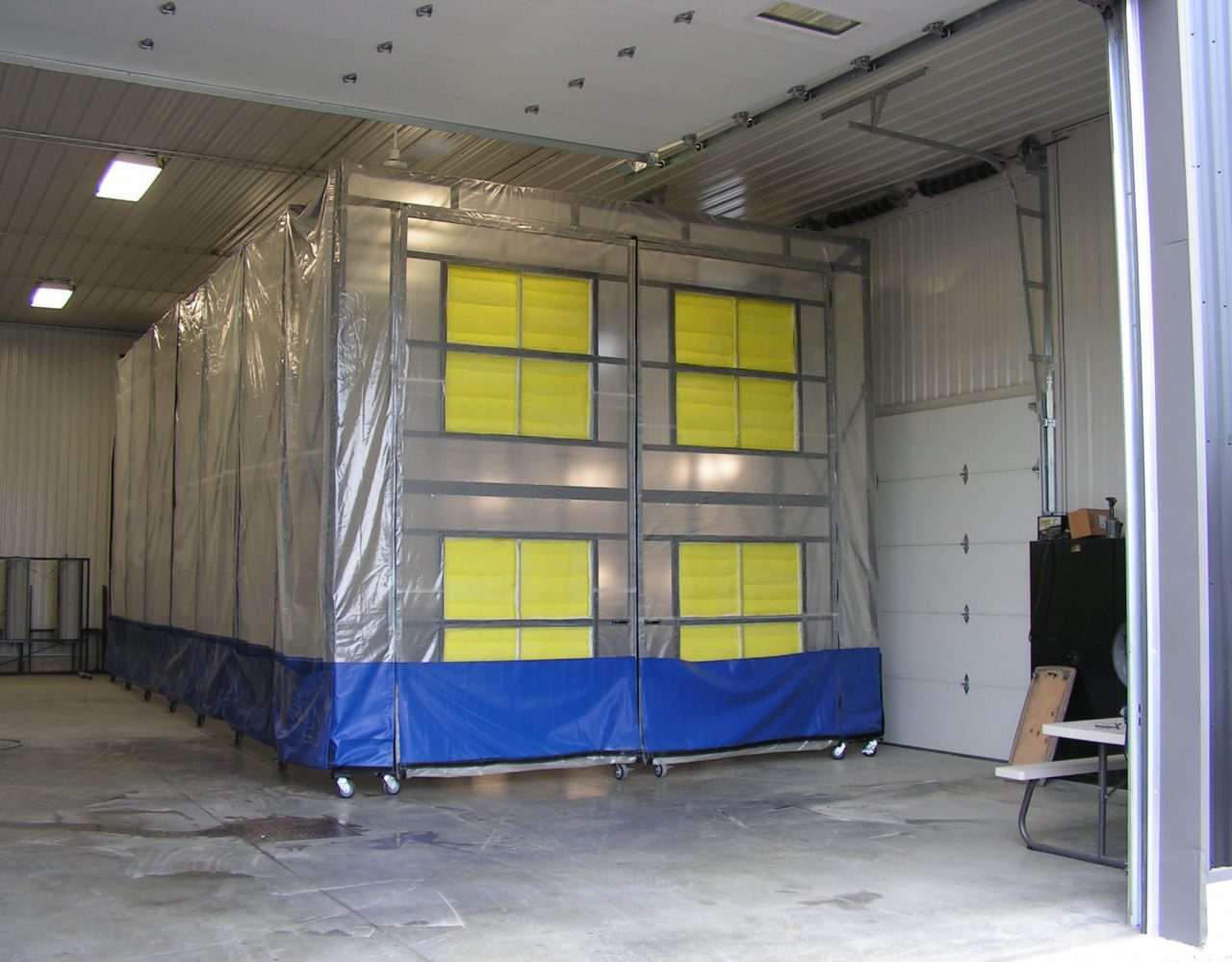 Large Retractable Collapsible Booths & Collapsible Spray Paint Booths