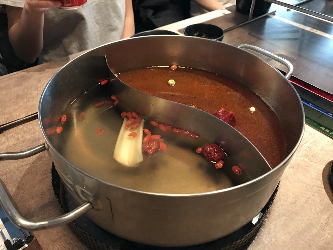 Feasting on AYCE Hot Pot in Taipei Collecting EXP