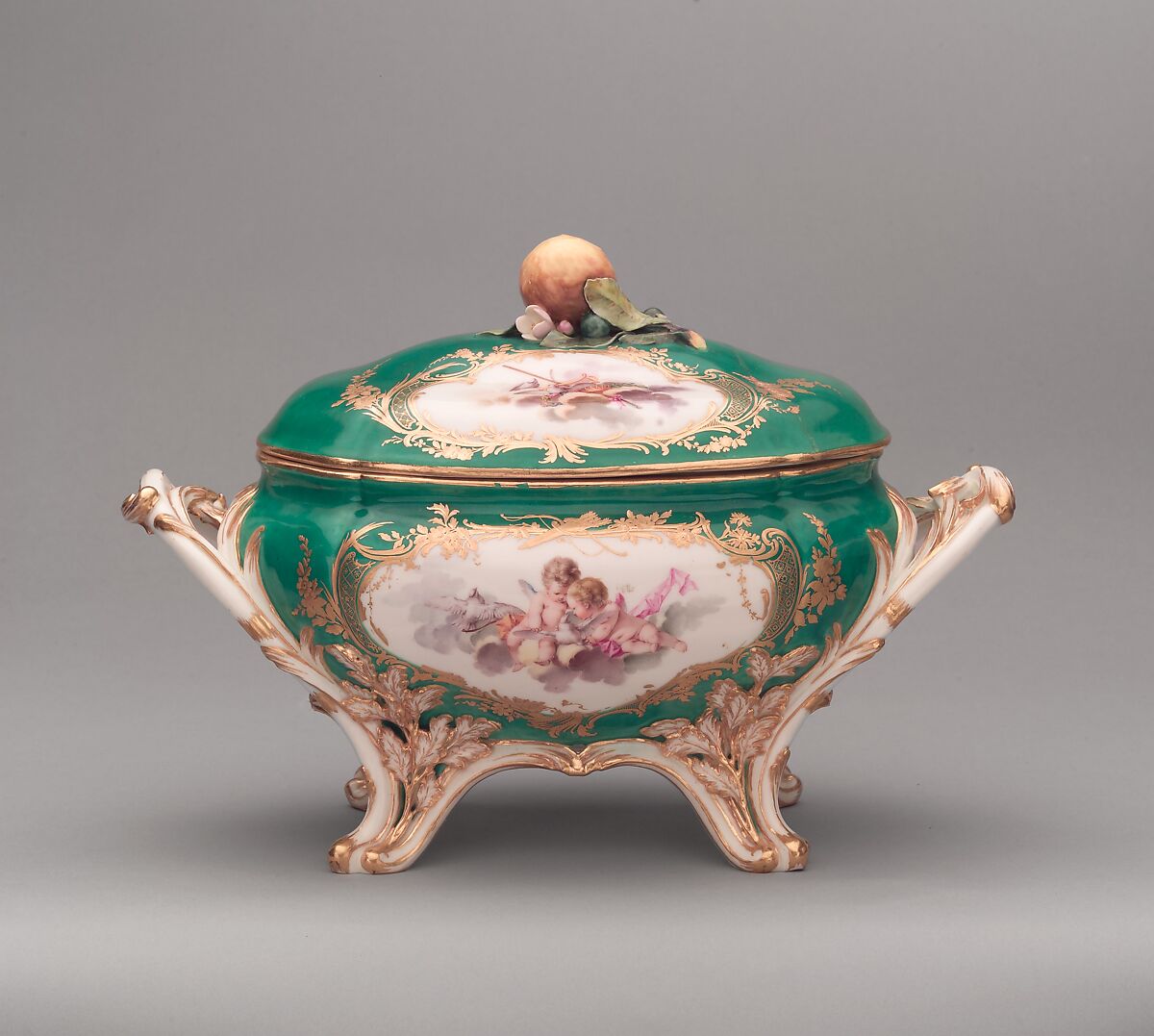 Vincennes Manufactory Tureen with cover (terrine du roi) French