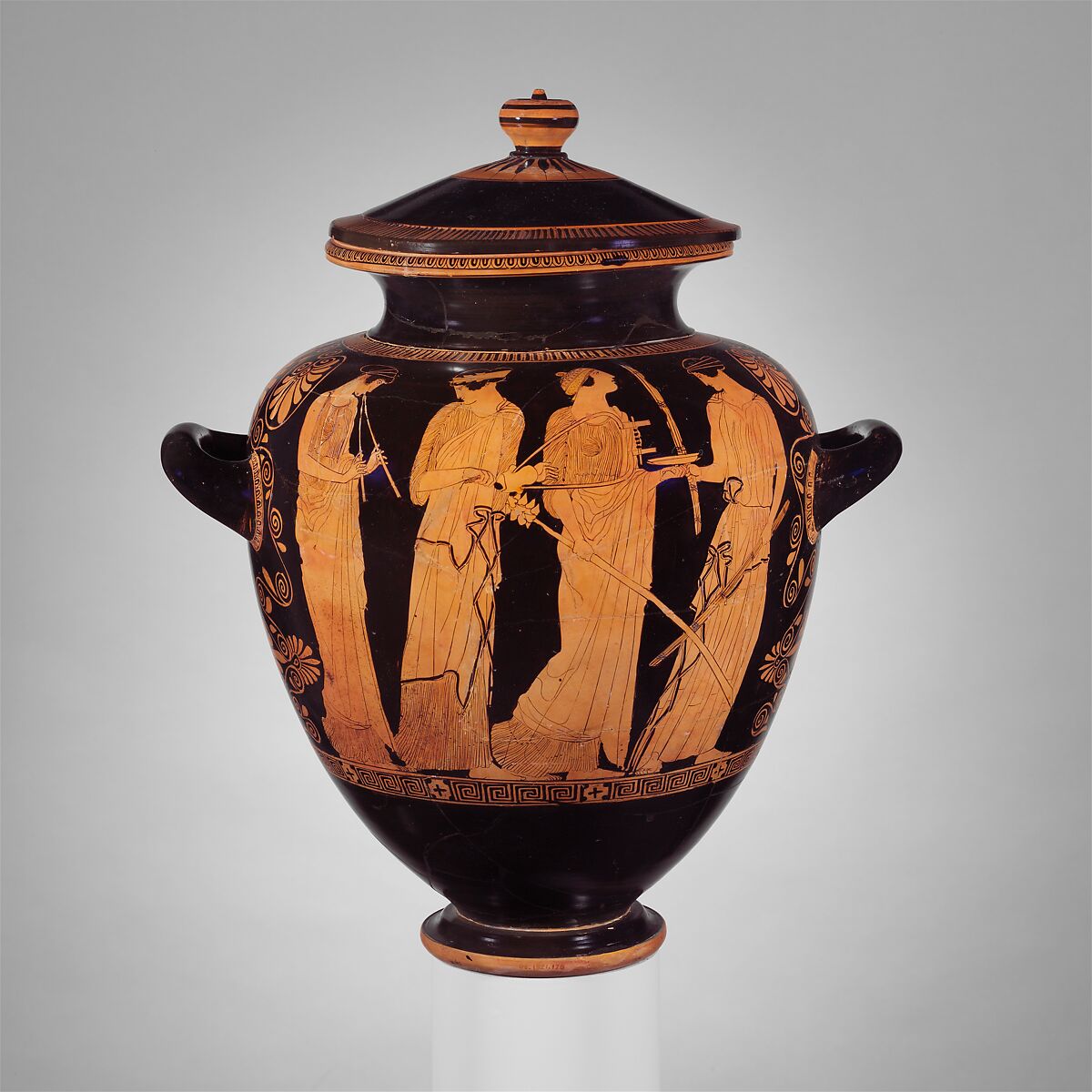 Attributed to the Menelaos Painter Terracotta lid of a stamnos (jar