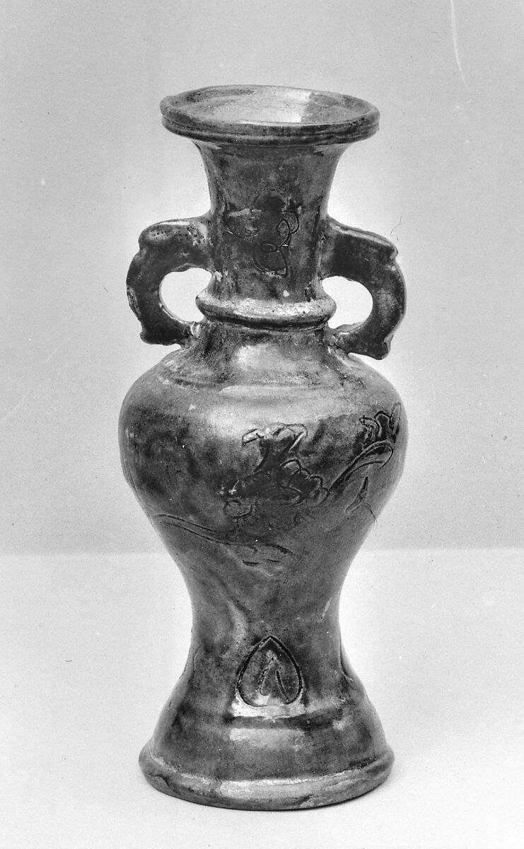 Vase China Ming dynasty (13681644) The Metropolitan Museum of Art