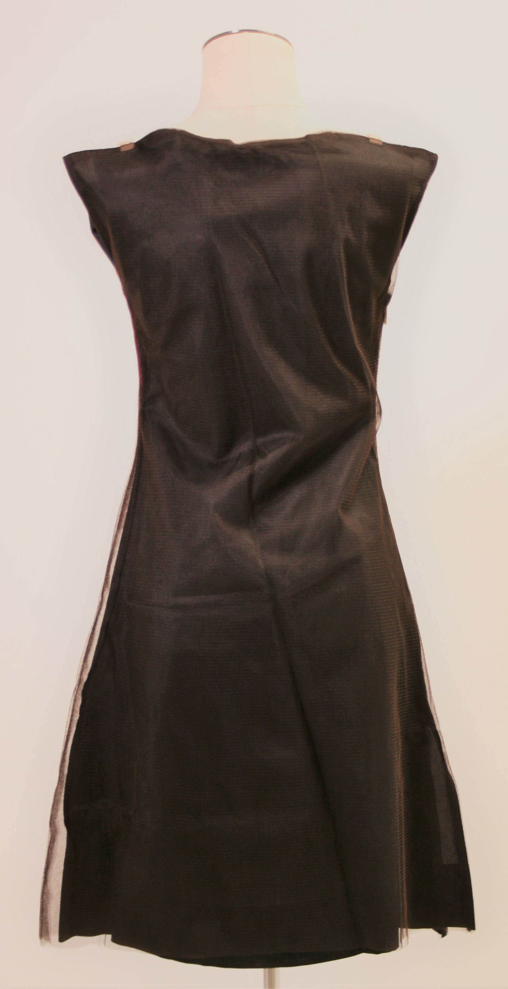 Robe troistrous / Musée Mode & Dentelle Inventaire du patrimoine