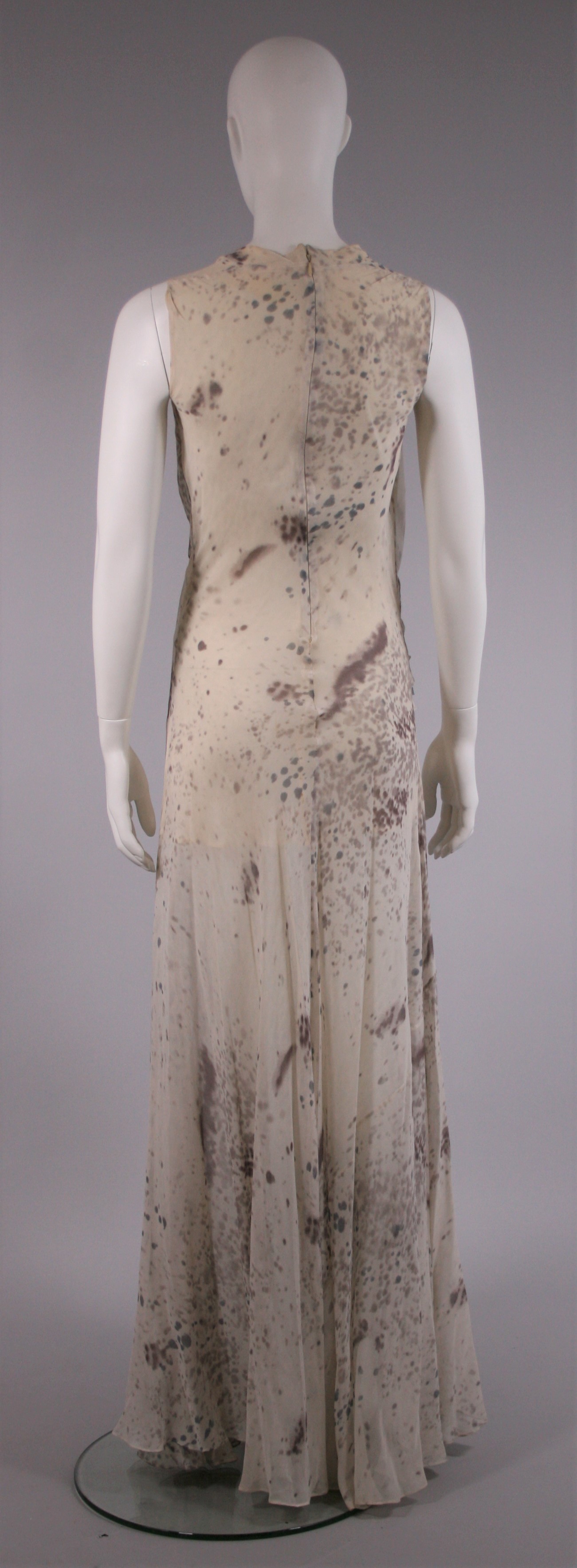 Robe longue / Musée Mode & Dentelle Inventaire du patrimoine mobilier