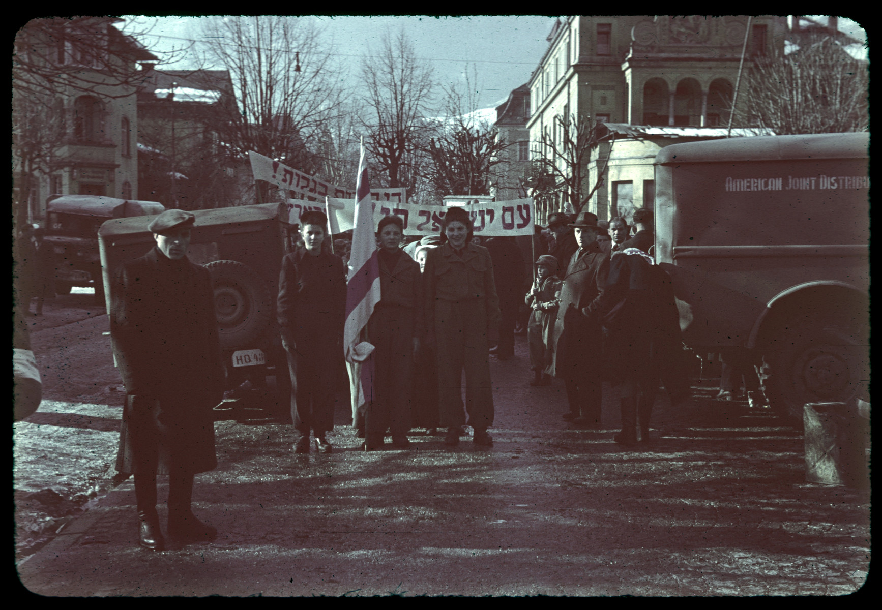 Jewish DPs demonstrate for immigration to Palestine during the Central