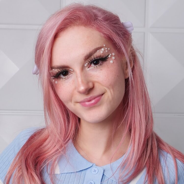 10 Hot New Busy B ASMR Bikini Pics