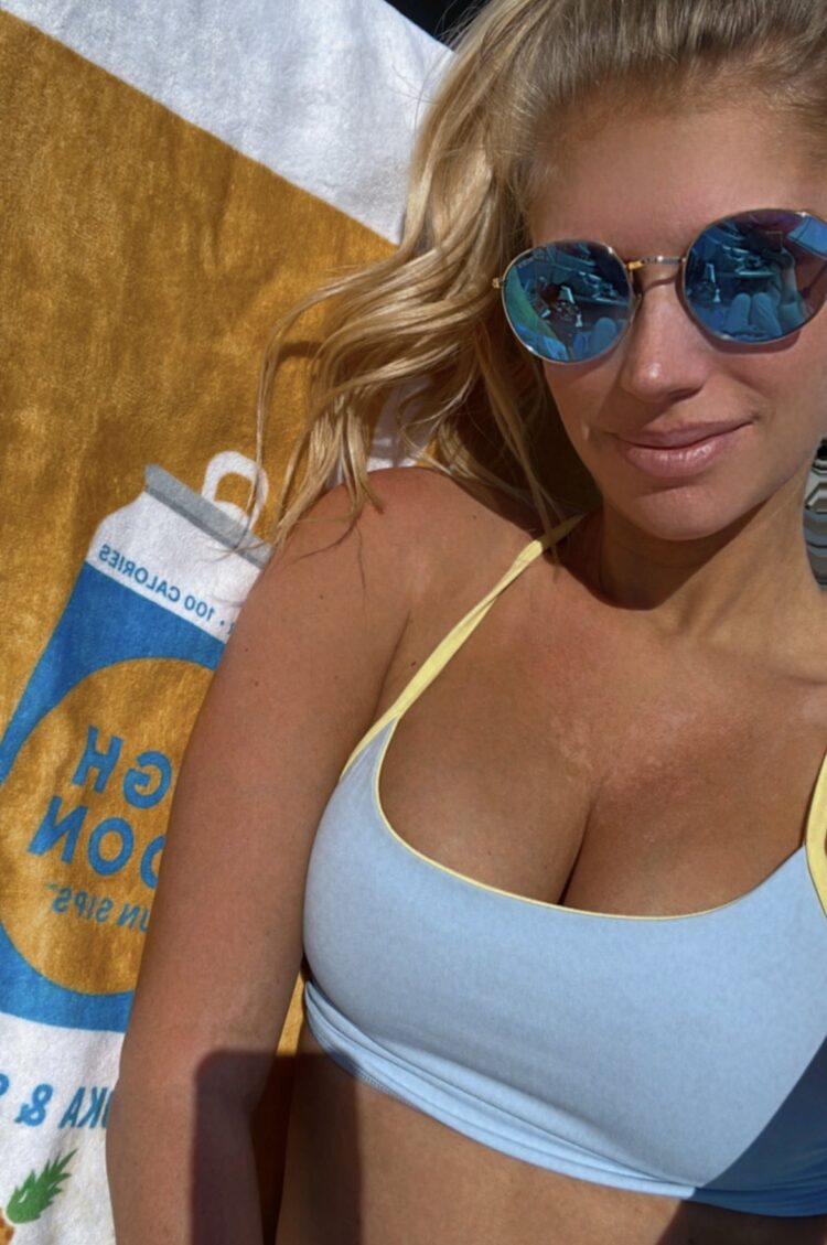 10 Hot Sexy Kayce Smith Bikini Pics