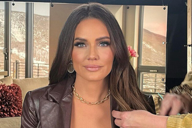 8 Hot Sexy Meredith Marks Bikini Pics