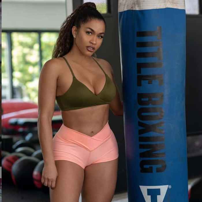 9 Hot Sexy Nia Riley Bikini Pics