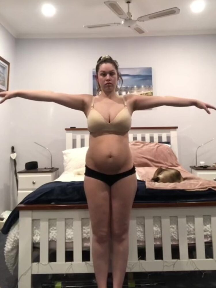 7 Hot Sexy Alex Moore Bikini Pics