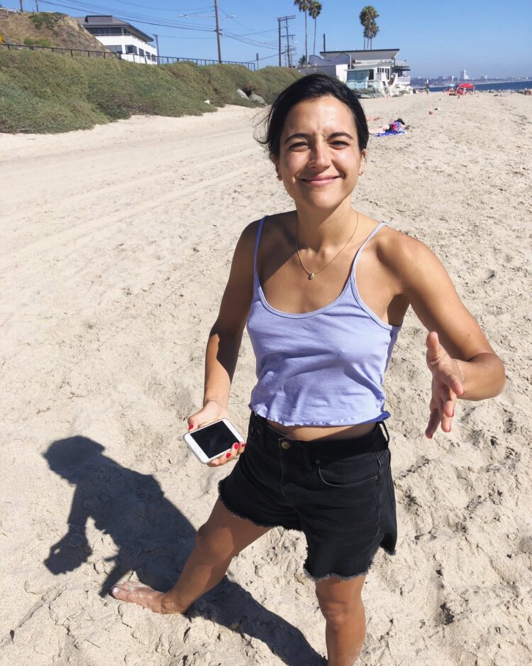 9 Hot Sexy Alyssa Limperis Bikini Pics