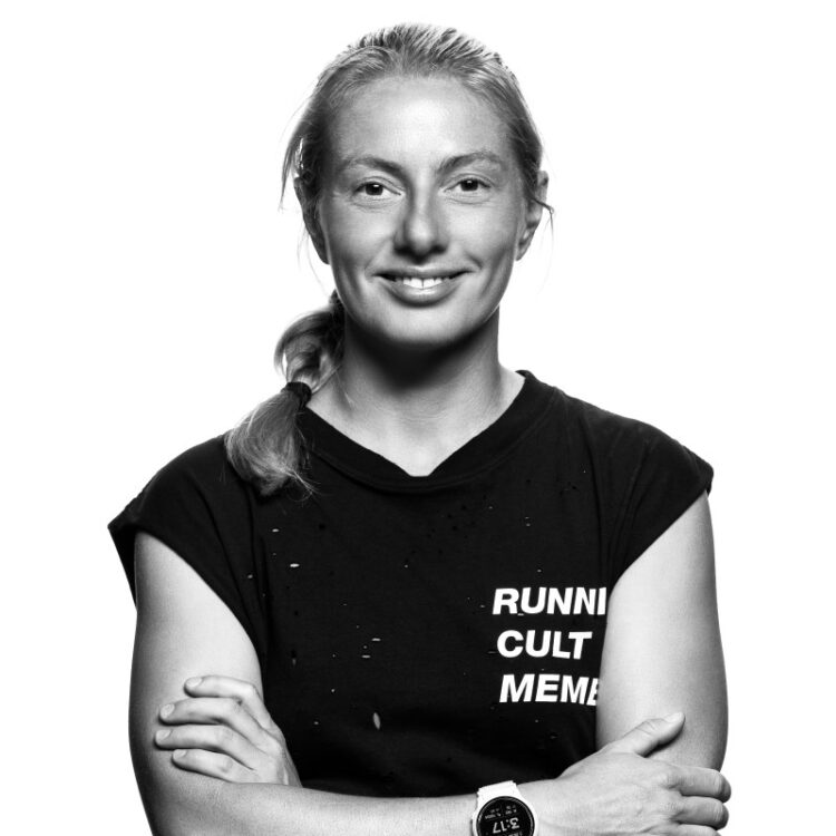 4 Hot Sexy Anna Kosova Bikini Pics