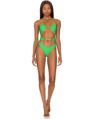 5 Hot Sexy Cielo Anais Bikini Pics