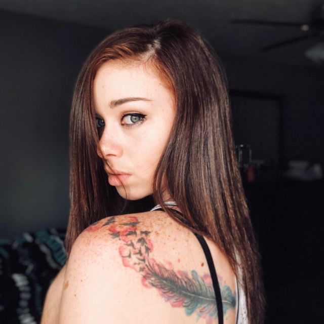 3 Hot Sexy Danielle Hulse Bikini Pics