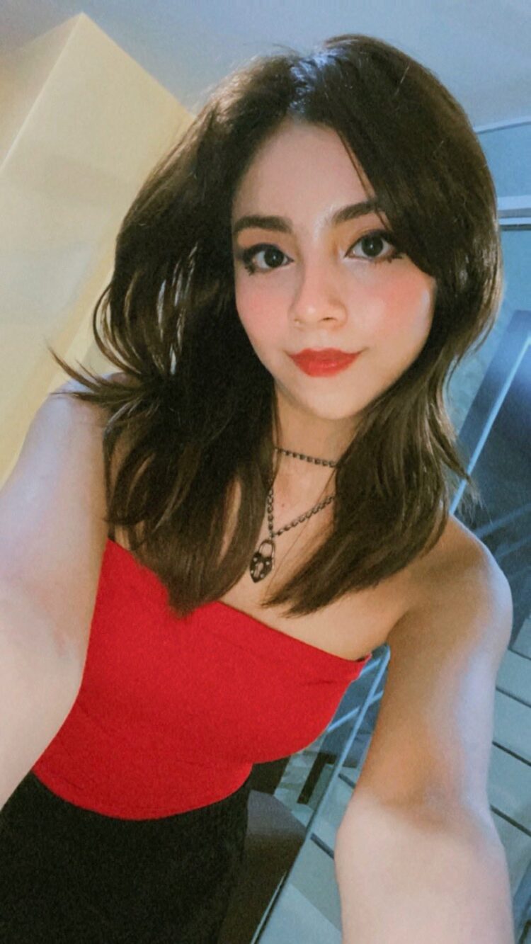4 Hot Sexy Fabishirley Bikini Pics