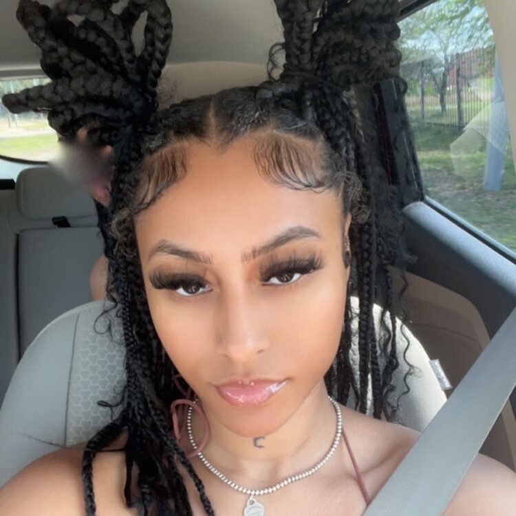 6 Hot Sexy Kada Baylor Bikini Pics