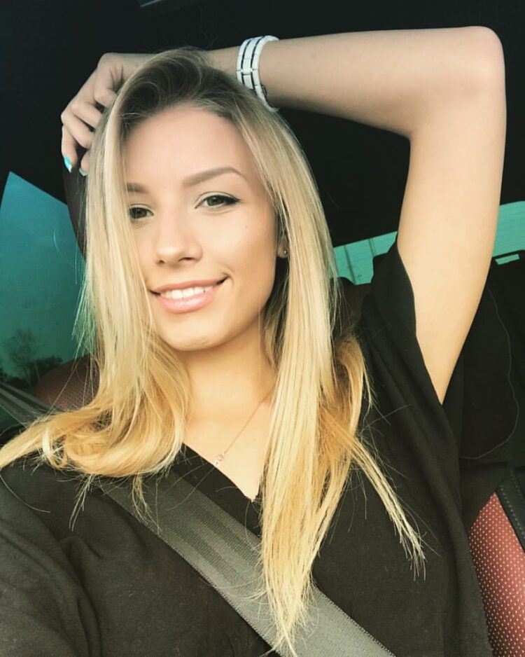 6 Hot Sexy Killer Katrin Bikini Pics