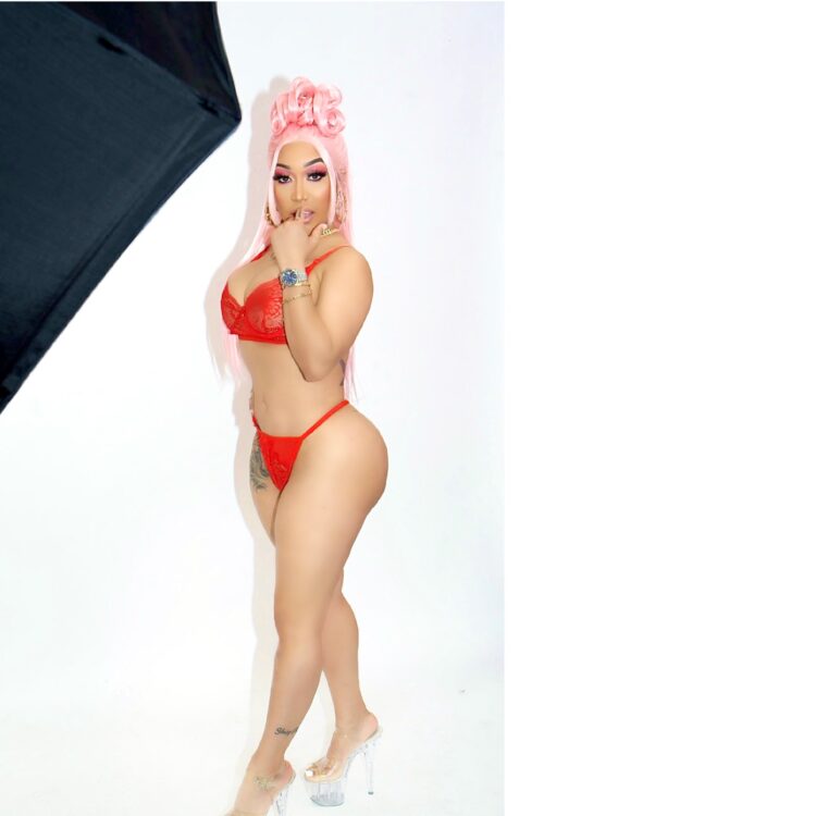 4 Hot Sexy Miami Tip Bikini Pics