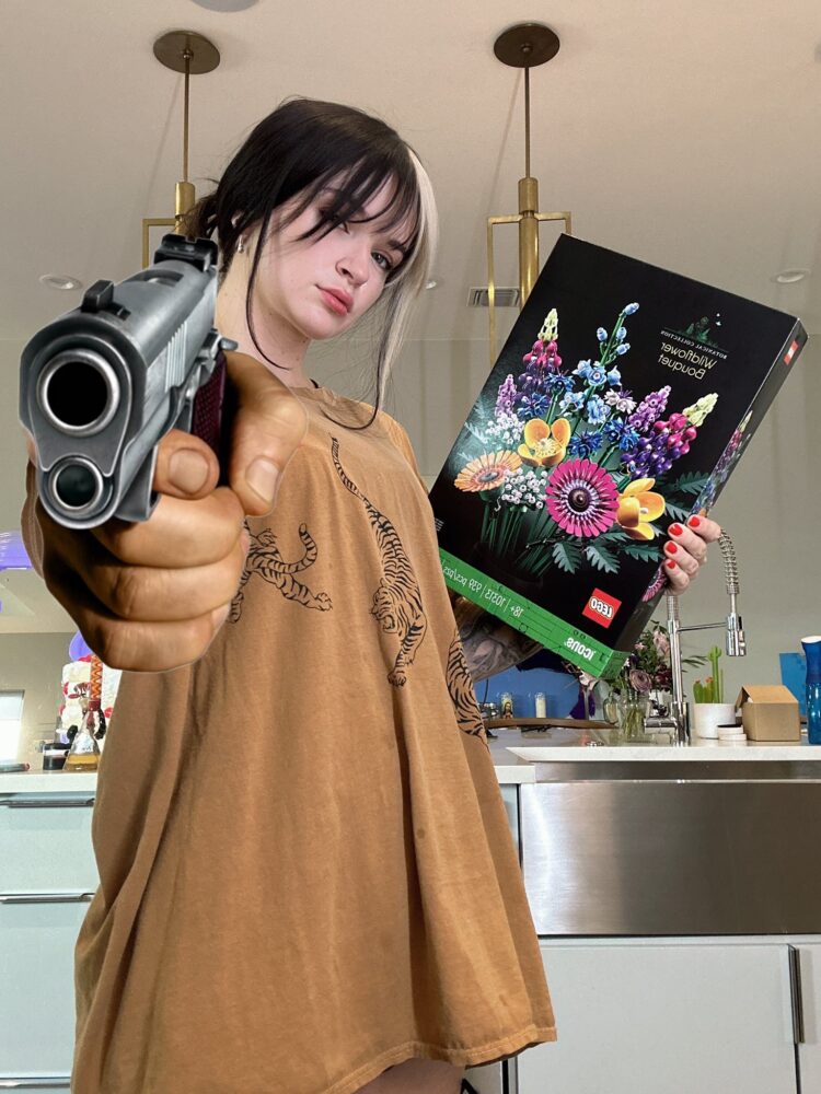 9 Hot Sexy PeachJars Bikini Pics(01)