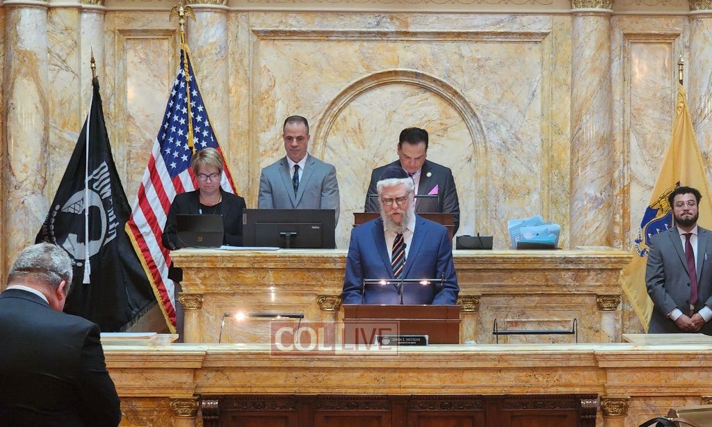Shliach’s Invocation at New Jersey State Senate