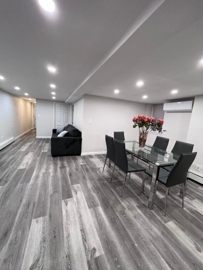 Beautiful clean and luxurious, short term 2 bedroom apt available