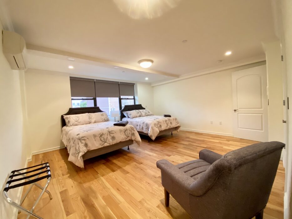 Luxury apartment condo 3 bedrooms 2 bath available for short term