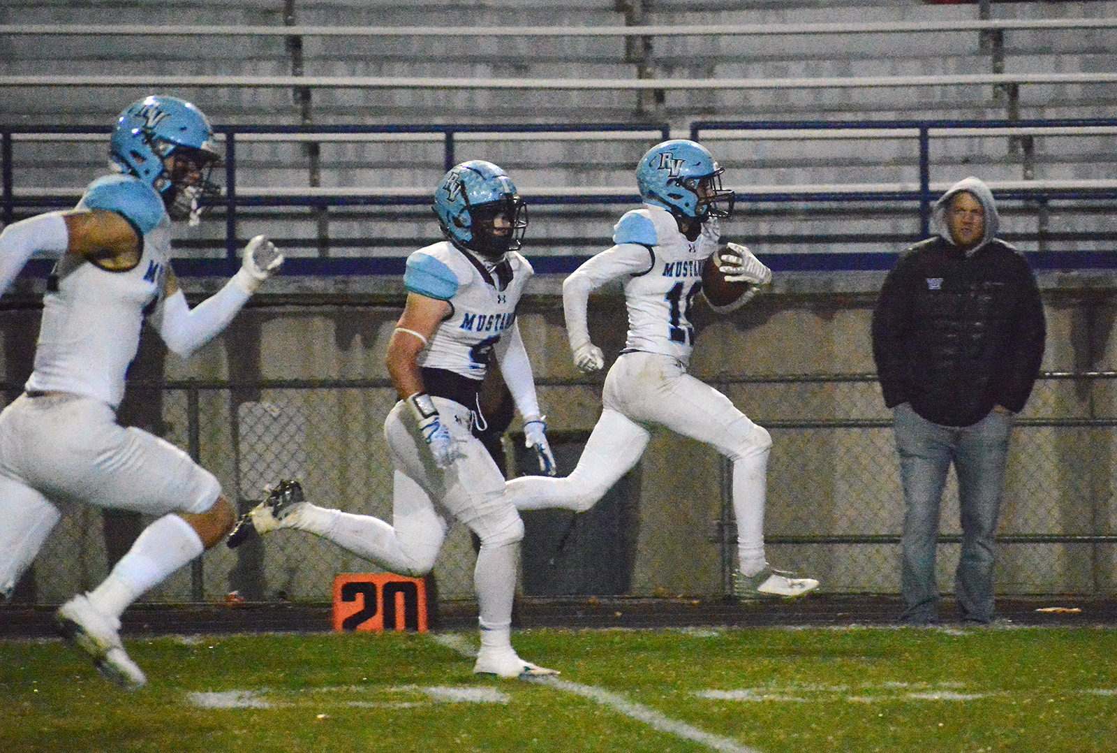 No. 4 Ralston Valley football rallies from halftime deficit against rival AWest Colorado Preps