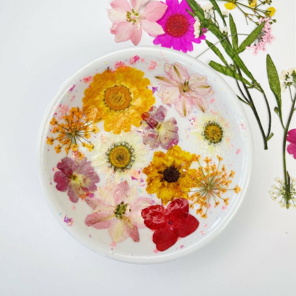 Pressed Flower Ring Dish Tutorial