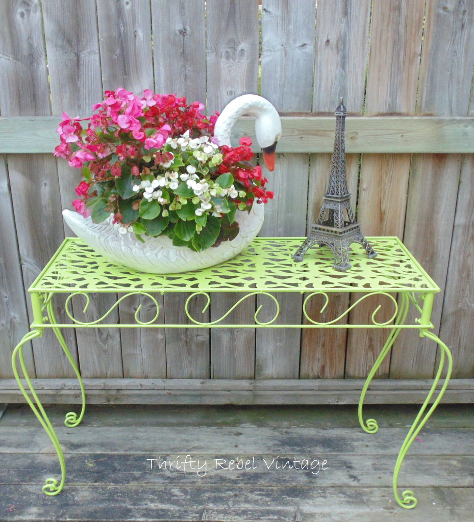 Easy Outdoor Metal Table Makeover Color Me Thrifty