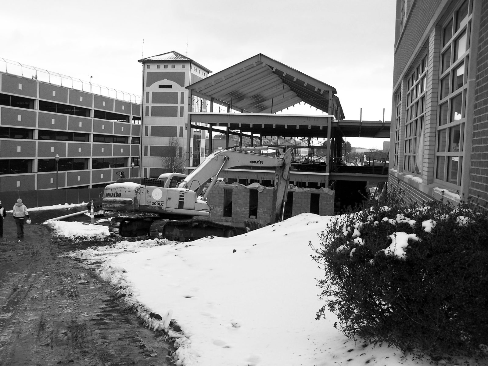 CCSU Barnard Hall Colossale Siteworks