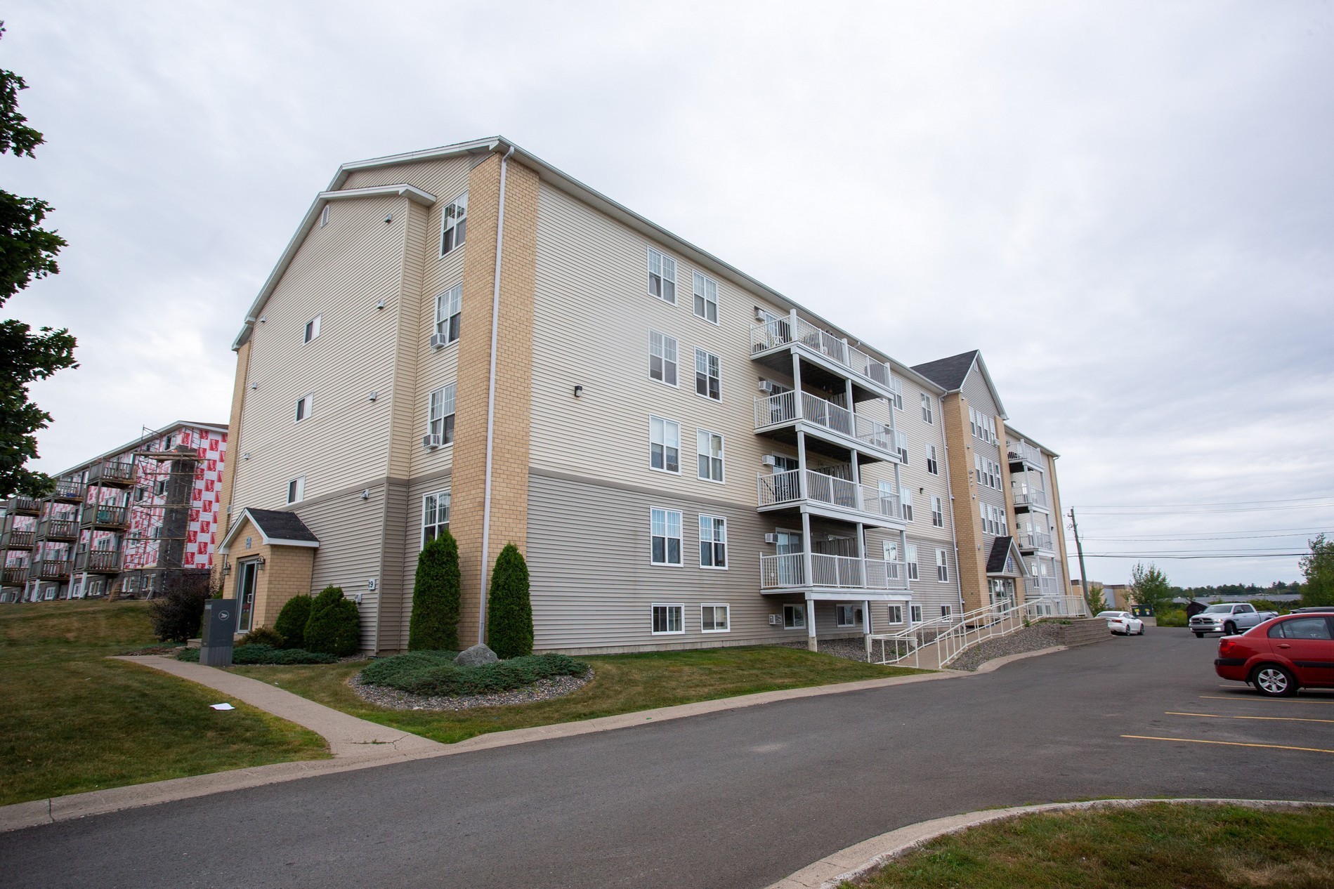 29, 39, 49, 59, 69 Abbott Court & 458 Priestman