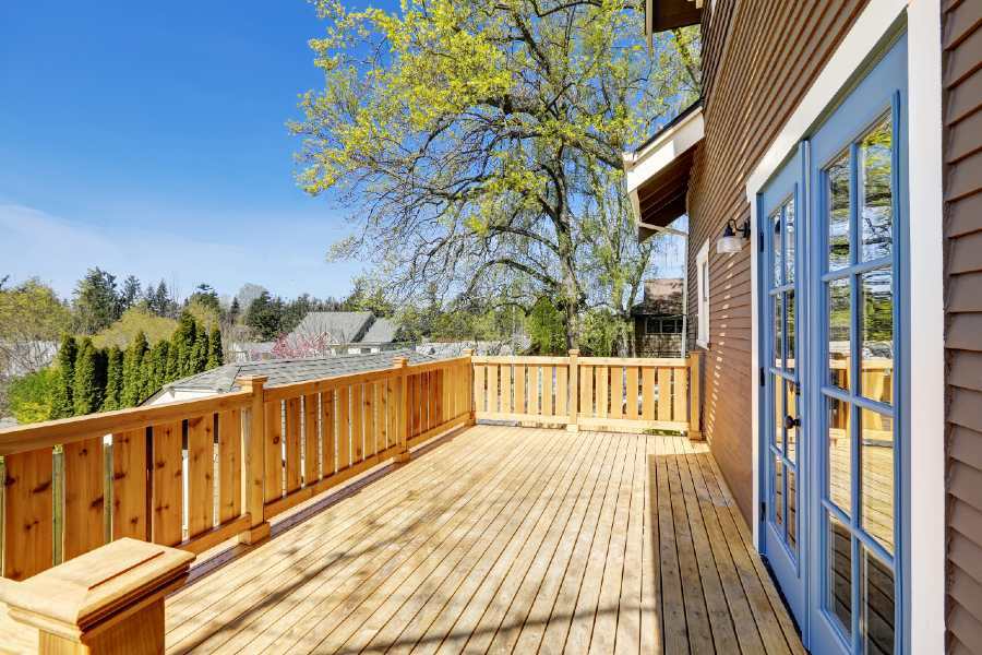 Choosing the Best Deck Material in 2024 MD Deck