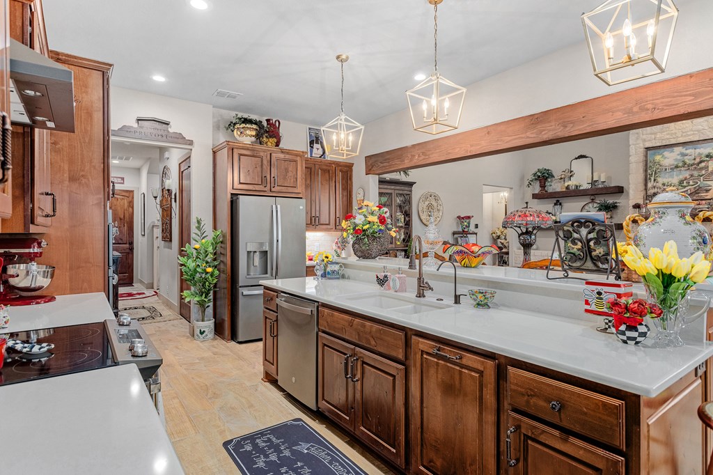 House for Sale "1006 Comanche Hills" Comanche Trace, Texas