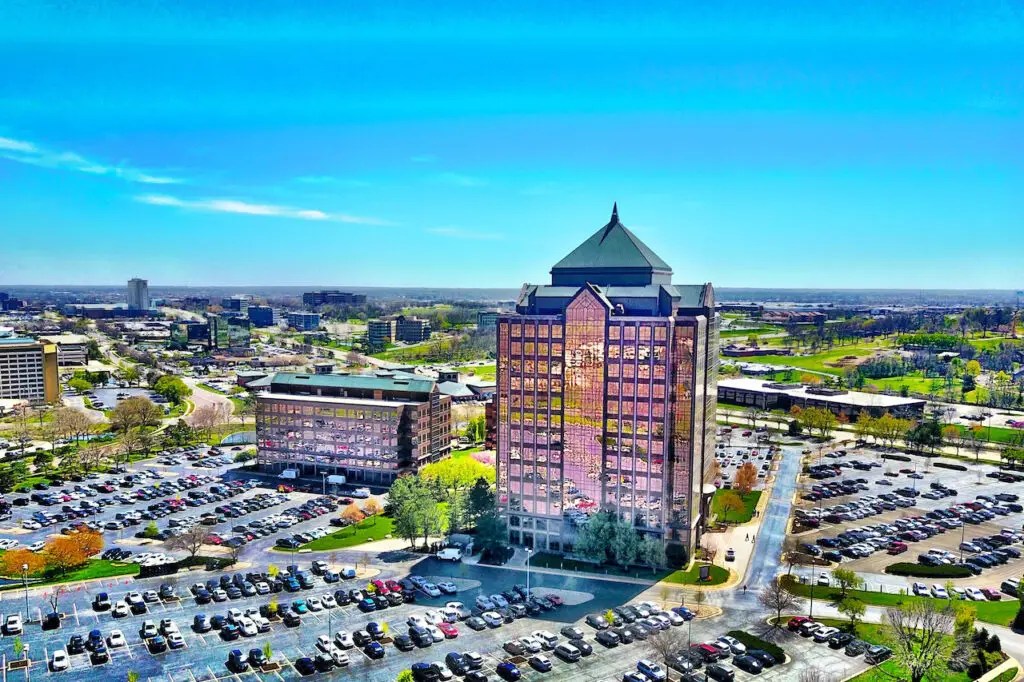 Living in Overland Park, KS What is it like Pros and Cons Combadi