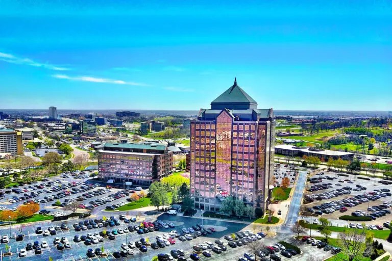 Living in Overland Park, KS What is it like Pros and Cons Combadi