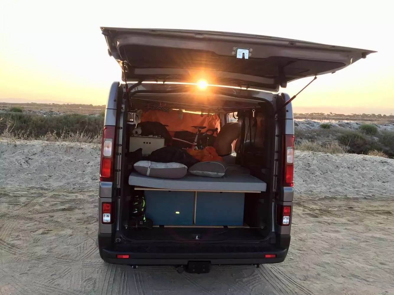 Transformer un Renault Trafic en campingcar