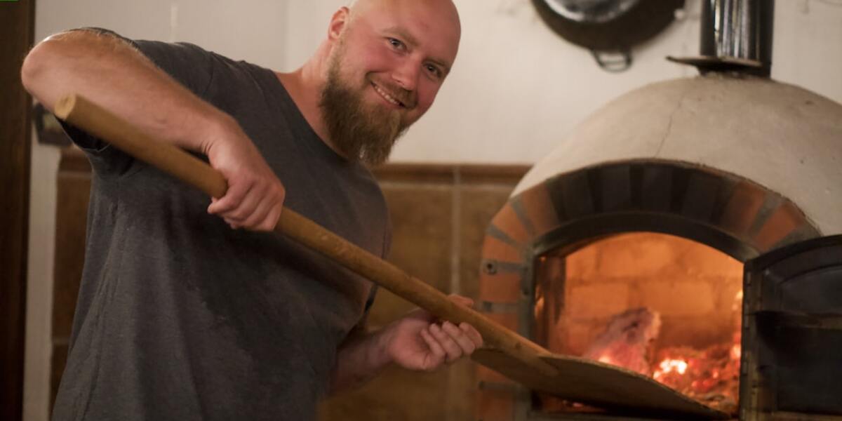 How many volts does a microwave transformer produce? Combi Oven