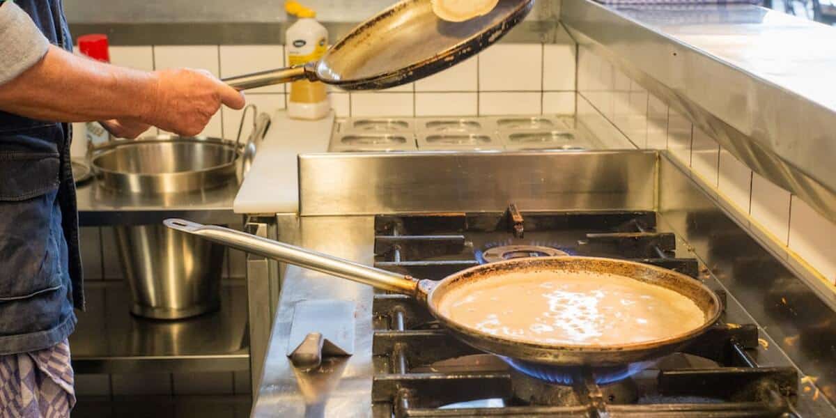 How wide does a need to be for a wall oven? Combi Oven