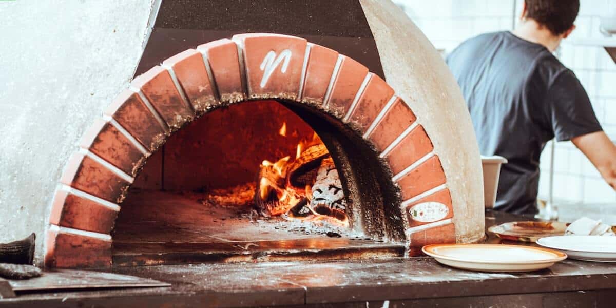 What is the difference between regular oven and convection oven