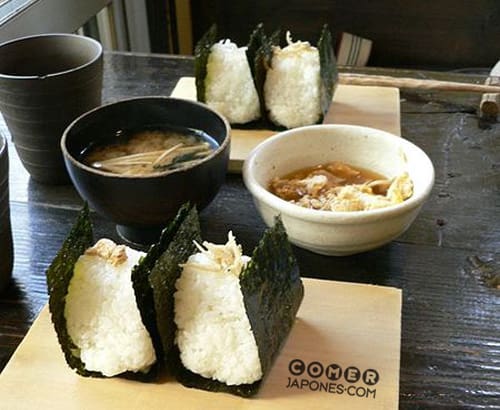 Cómo hacer un onigiri •
