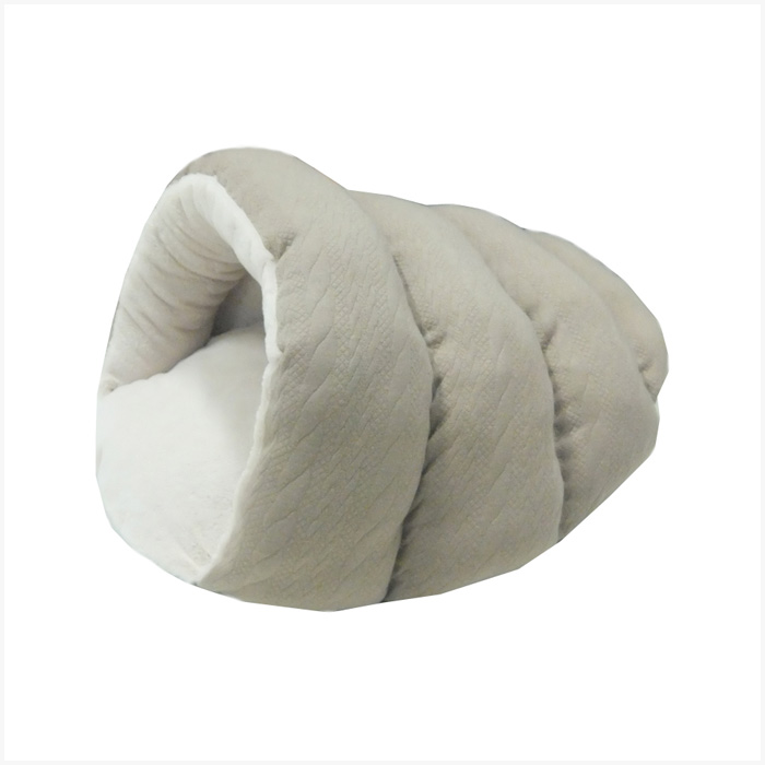 “Cable Knit” Cat Cave Comfortable Pet Inc.