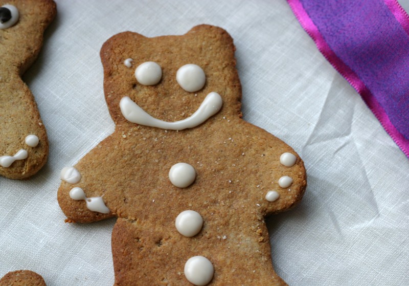 Gingerbread Cookies {using almond flour} Comfy Belly