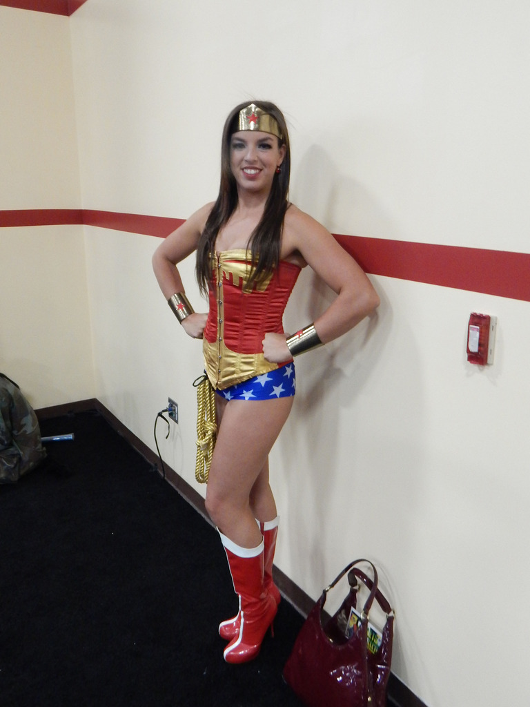 Amazing Las Vegas Comic Con Cosplay Gallery COMICSHEATINGUP