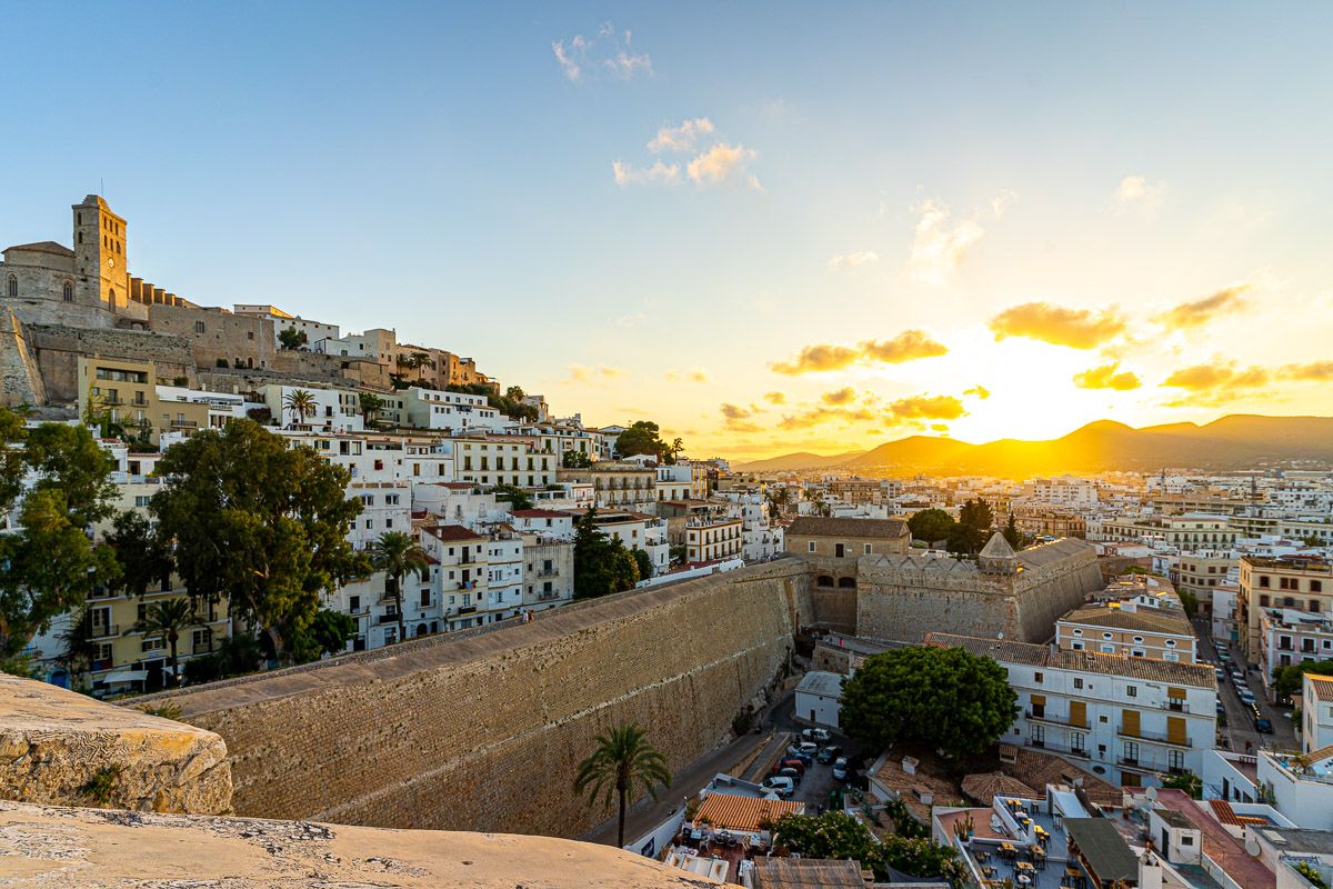 Qué ver en ciudad (Eivissa) en un día [ITINERARIO + MAPA]